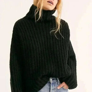 Free People | Fluffy Fox Sweater | Black - XS